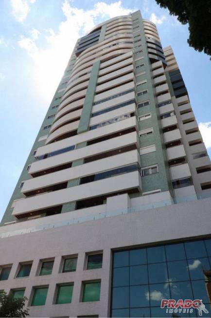 Foto 2 de Apartamento com 3 Quartos à venda, 111m² em Centro, Maringá