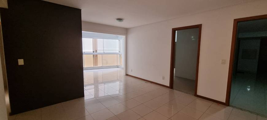 Foto 2 de Apartamento com 3 Quartos à venda, 120m² em Itapuã, Vila Velha