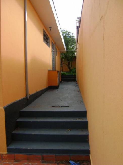 Foto 3 de Casa com 3 Quartos para alugar, 16252m² em Jardim Irajá, Ribeirão Preto