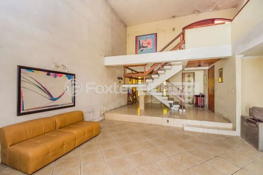 Foto 1 de Casa com 3 Quartos à venda, 300m² em Jardim São Pedro, Porto Alegre