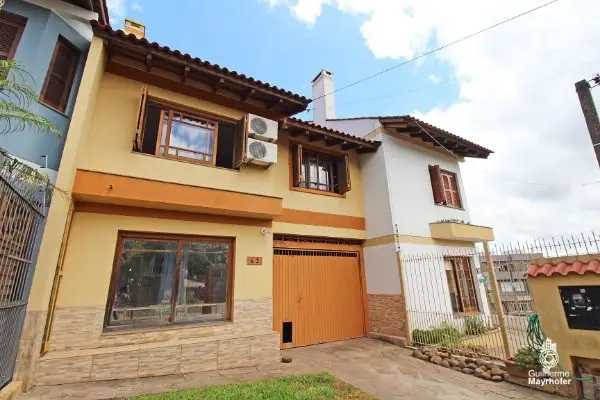 Foto 1 de Casa com 4 Quartos à venda, 189m² em Ipanema, Porto Alegre