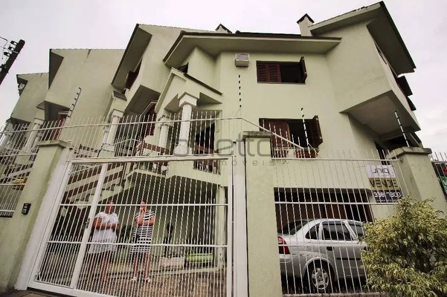 Foto 1 de Casa com 4 Quartos à venda, 177m² em Jardim Floresta, Porto Alegre
