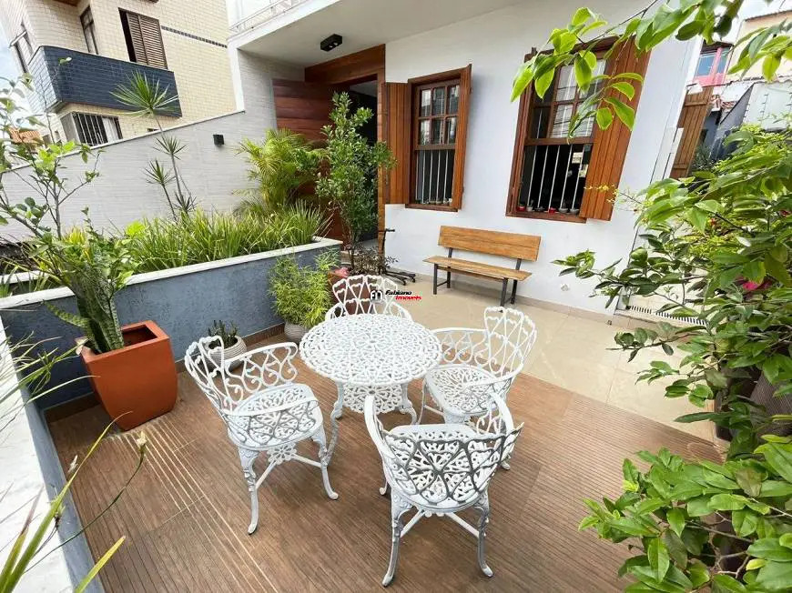 Foto 1 de Casa com 5 Quartos à venda, 290m² em Pampulha, Belo Horizonte