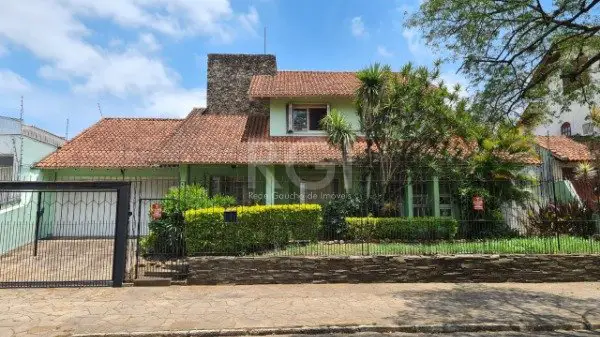 Foto 1 de Casa com 5 Quartos à venda, 352m² em Rubem Berta, Porto Alegre