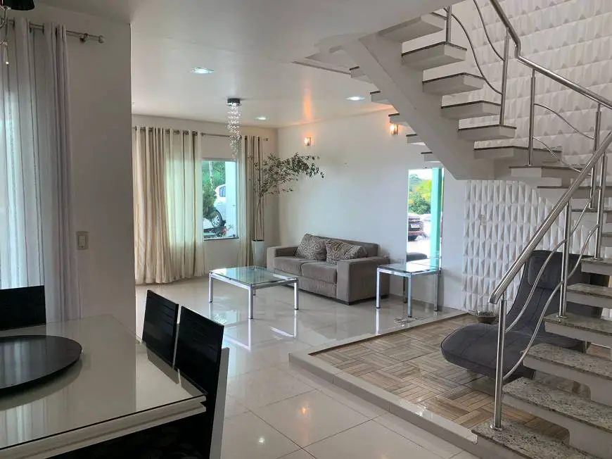 Foto 1 de Casa de Condomínio com 4 Quartos para alugar, 175m² em Colônia Terra Nova, Manaus