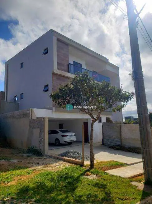 Foto 3 de Casa de Condomínio com 4 Quartos à venda, 240m² em Residencial Alvim, Juiz de Fora