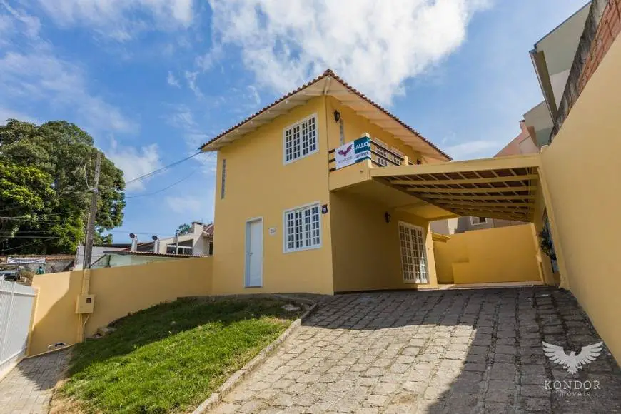 Foto 1 de Sobrado com 3 Quartos para alugar, 110m² em São Braz, Curitiba