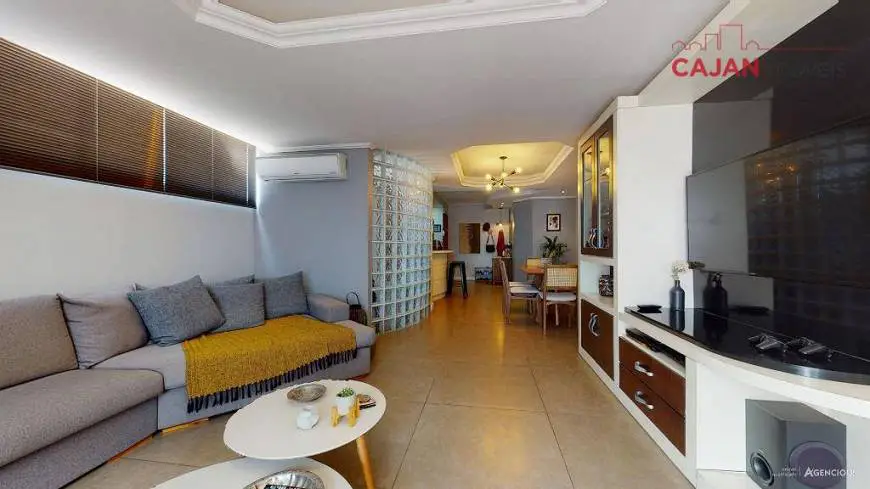 Foto 2 de Apartamento com 3 Quartos à venda, 138m² em Cavalhada, Porto Alegre