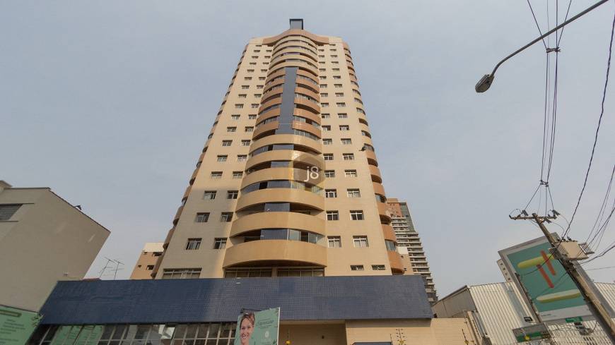 Foto 1 de Apartamento com 3 Quartos à venda, 84m² em Centro, Curitiba