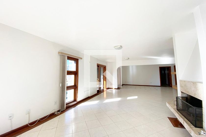Foto 3 de Apartamento com 3 Quartos para alugar, 270m² em Centro, São Leopoldo