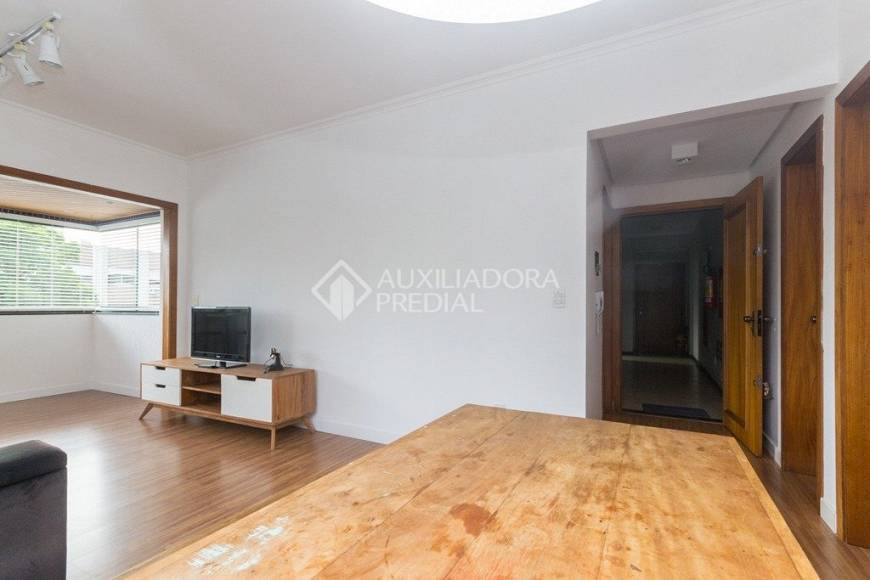 Foto 3 de Apartamento com 3 Quartos para alugar, 101m² em Petrópolis, Porto Alegre