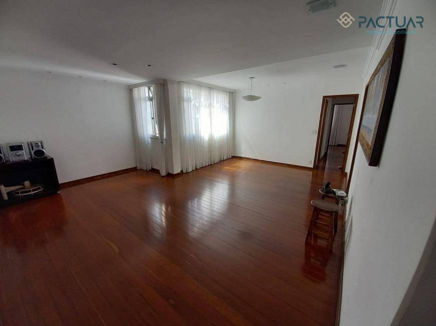 Foto 1 de Apartamento com 3 Quartos à venda, 115m² em Santo Antônio, Belo Horizonte
