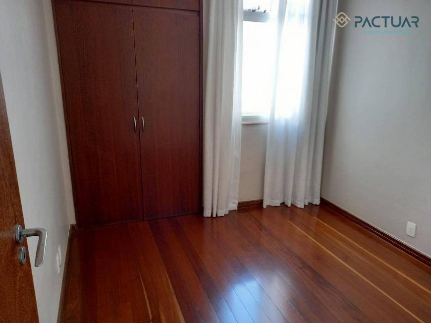 Foto 3 de Apartamento com 3 Quartos à venda, 115m² em Santo Antônio, Belo Horizonte
