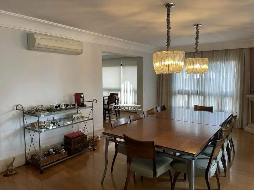 Foto 4 de Apartamento com 3 Quartos à venda, 250m² em Vila Suzana, São Paulo