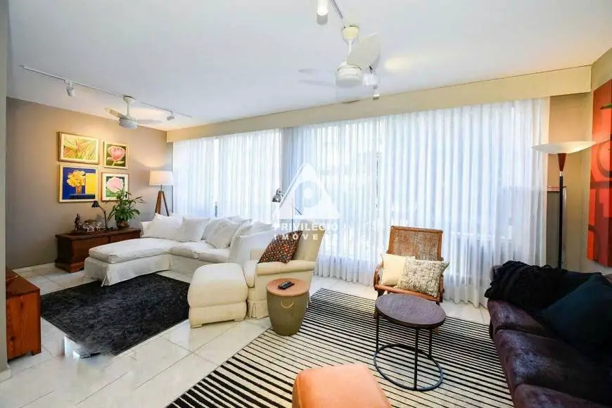 Foto 4 de Apartamento com 4 Quartos à venda, 135m² em Leblon, Rio de Janeiro