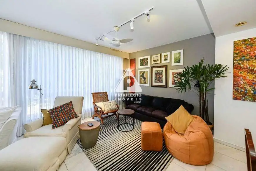 Foto 5 de Apartamento com 4 Quartos à venda, 135m² em Leblon, Rio de Janeiro
