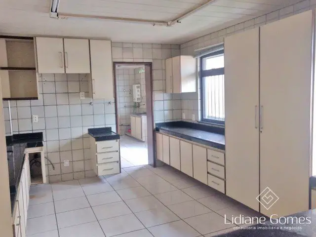Foto 4 de Apartamento com 4 Quartos à venda, 221m² em Meireles, Fortaleza