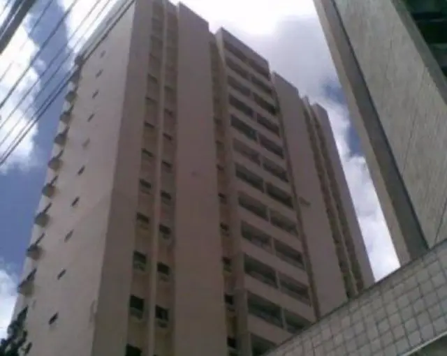 Foto 1 de Apartamento com 4 Quartos à venda, 120m² em Tamarineira, Recife