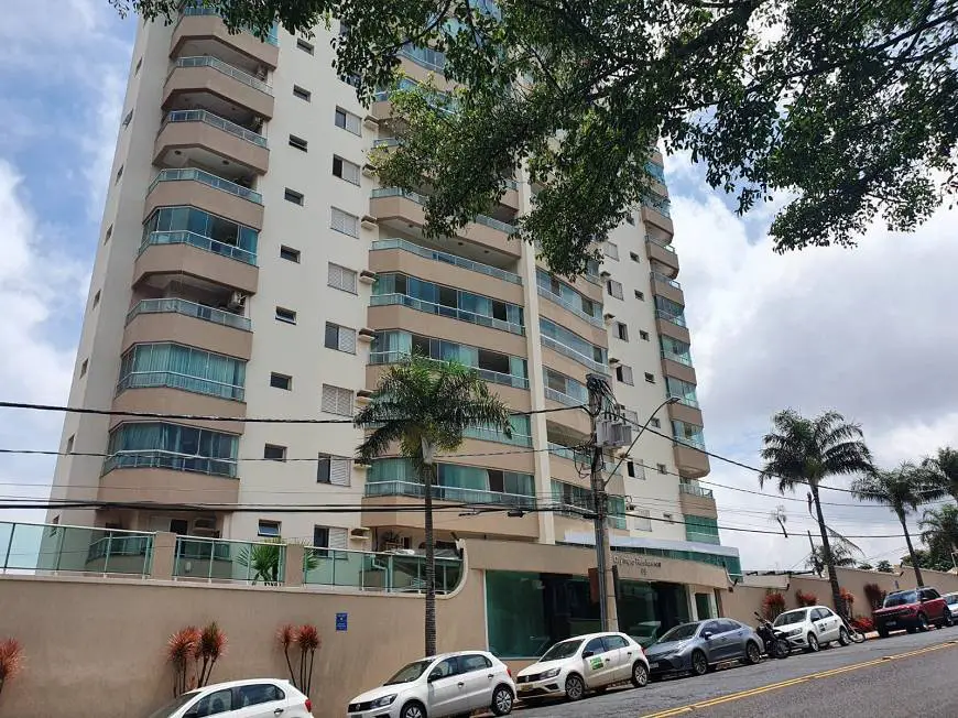 Foto 1 de Apartamento com 4 Quartos à venda, 135m² em Vigilato Pereira, Uberlândia