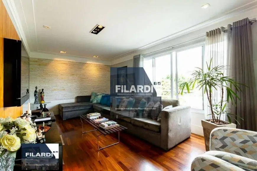 Foto 1 de Apartamento com 4 Quartos para alugar, 200m² em Vila Mariana, São Paulo