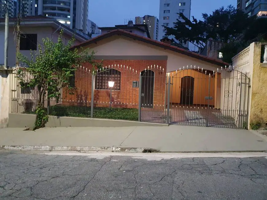 Foto 2 de Casa com 2 Quartos para alugar, 156m² em Bosque da Saúde, São Paulo