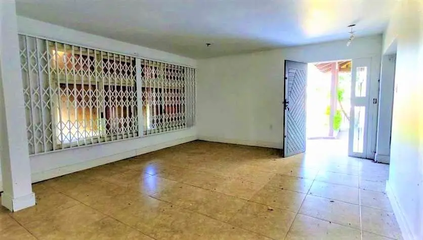 Foto 5 de Casa com 4 Quartos para alugar, 550m² em Medianeira, Porto Alegre