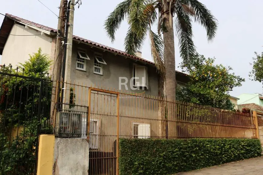 Foto 3 de Casa com 4 Quartos à venda, 279m² em Nonoai, Porto Alegre