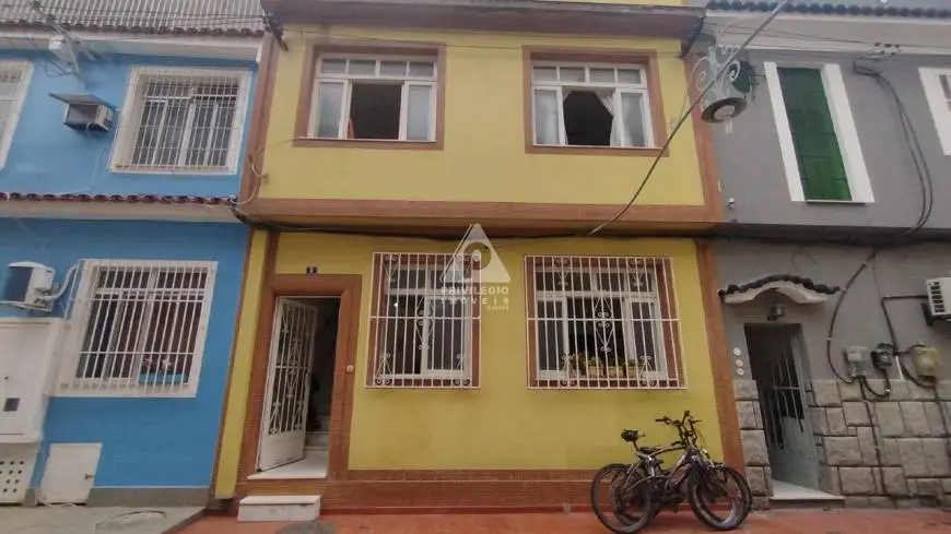 Foto 1 de Casa com 5 Quartos à venda, 195m² em Humaitá, Rio de Janeiro