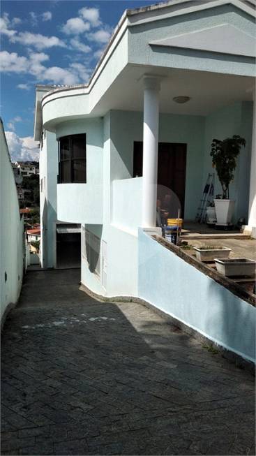 Foto 1 de Sobrado com 4 Quartos à venda, 700m² em Horto Florestal, São Paulo