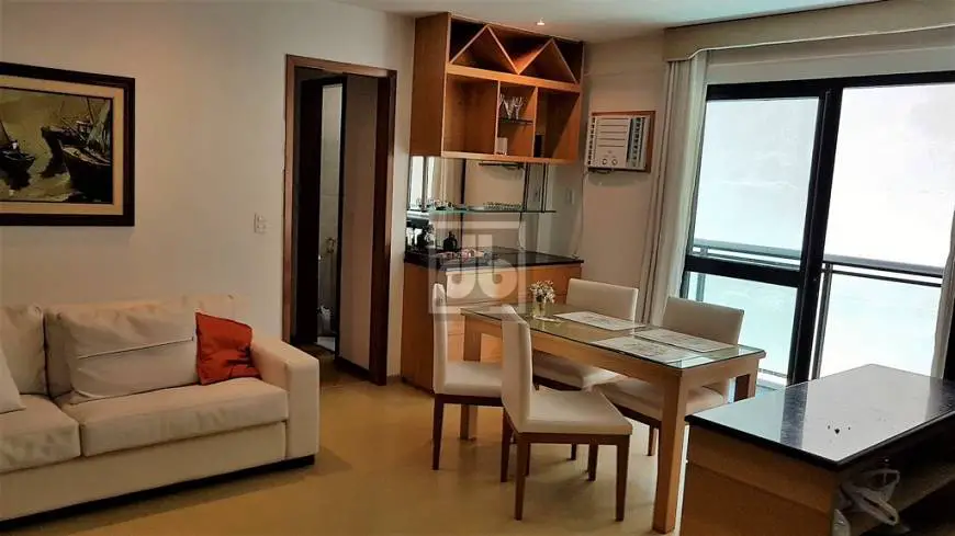 Foto 2 de Apartamento com 2 Quartos à venda, 76m² em Ipanema, Rio de Janeiro