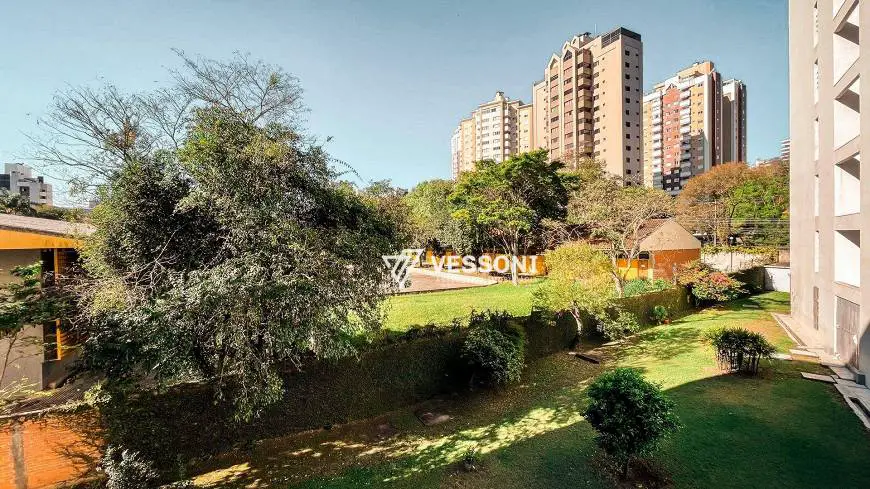 Foto 5 de Apartamento com 3 Quartos à venda, 90m² em Ahú, Curitiba