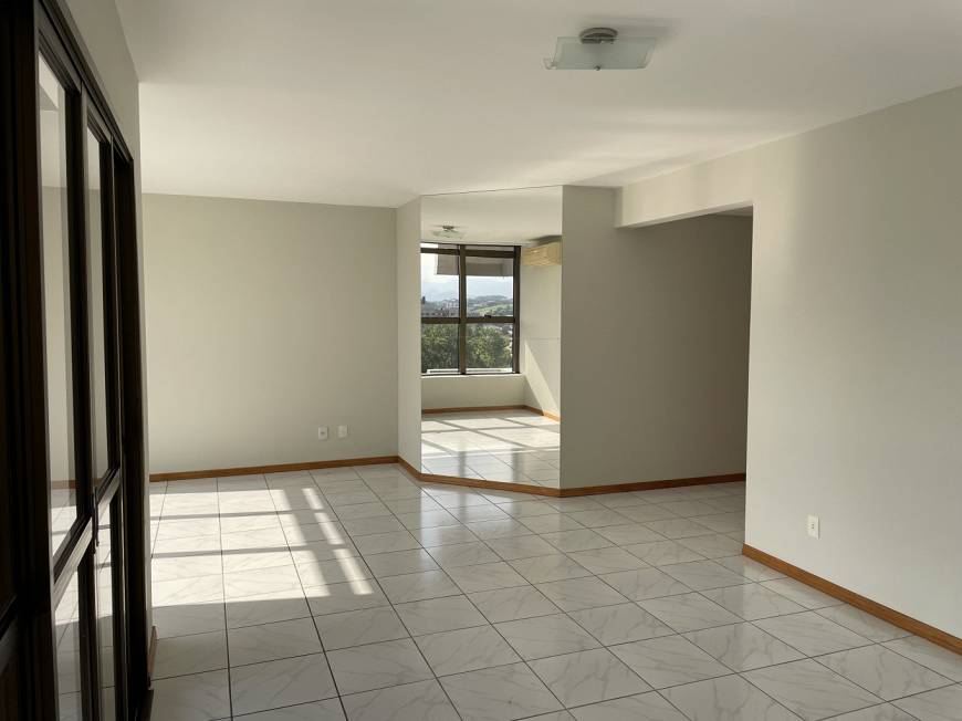 Foto 3 de Apartamento com 3 Quartos à venda, 150m² em Centro, Jaraguá do Sul