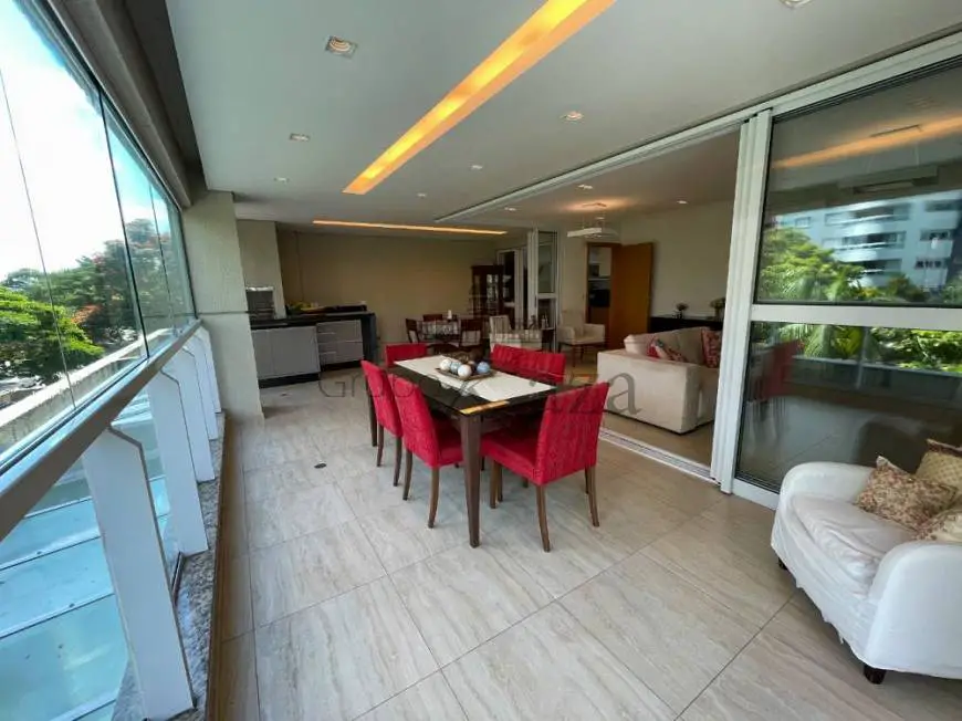 Foto 3 de Apartamento com 3 Quartos à venda, 161m² em Jardim Aquarius, São José dos Campos