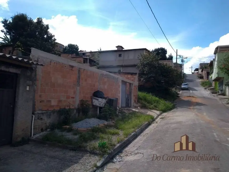 Foto 2 de Casa com 2 Quartos à venda, 360m² em Guanabara, Betim