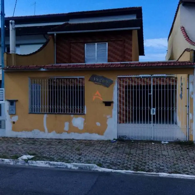 Foto 1 de Casa com 2 Quartos à venda, 100m² em Solemar, Praia Grande
