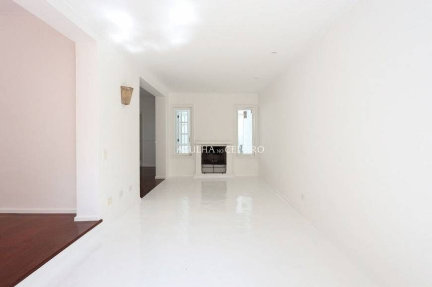 Foto 2 de Casa com 3 Quartos para alugar, 230m² em Jardim Paulistano, São Paulo