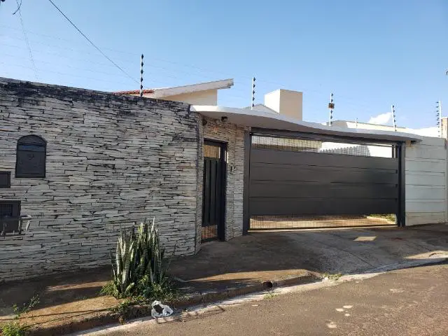 Foto 1 de Casa com 3 Quartos à venda, 399m² em Jardim Santa Angelina, Araraquara
