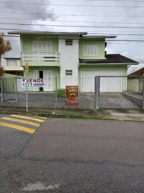 Foto 1 de Casa com 4 Quartos à venda, 204m² em Capoeiras, Florianópolis