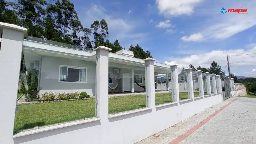 Foto 2 de Casa com 4 Quartos para alugar, 262m² em Pomeranos, Timbó