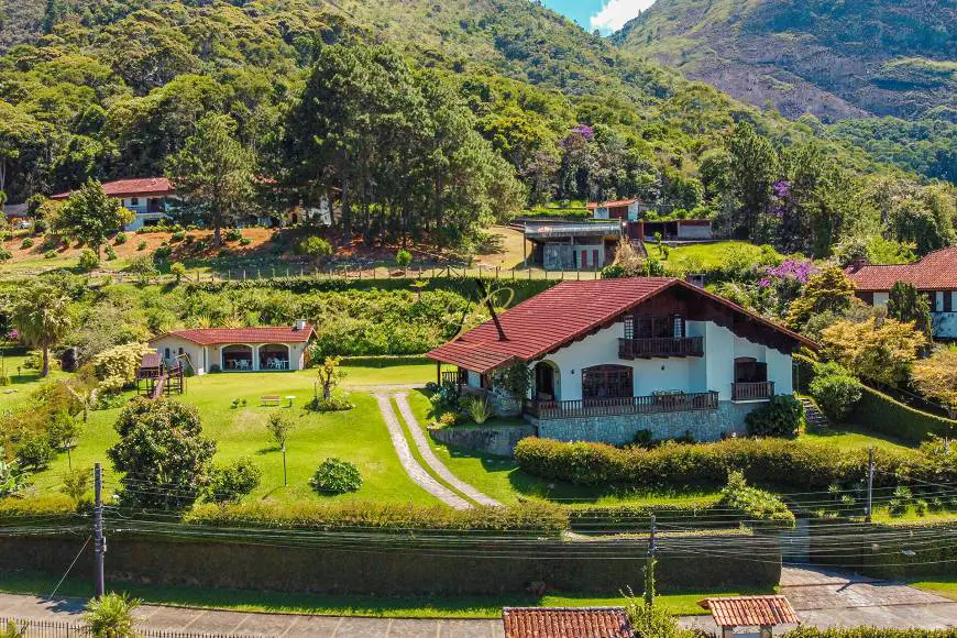 Foto 1 de Casa com 5 Quartos à venda, 482m² em Iúcas, Teresópolis