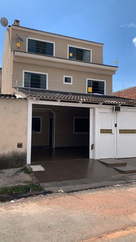 Foto 2 de Casa com 5 Quartos à venda, 450m² em Santa Maria, Brasília