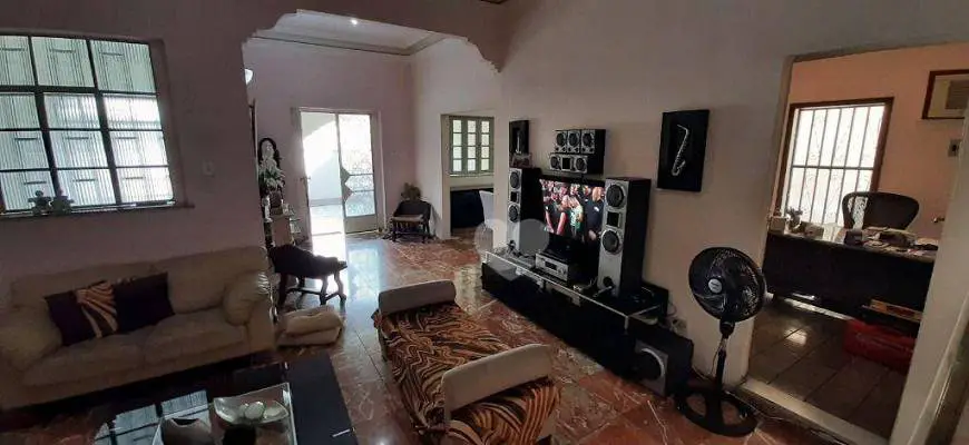 Foto 1 de Casa com 6 Quartos à venda, 486m² em Grajaú, Rio de Janeiro