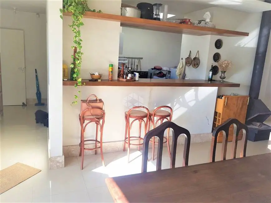 Foto 2 de Casa de Condomínio com 4 Quartos à venda, 102m² em Santa Tereza, Porto Alegre