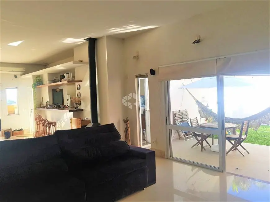 Foto 3 de Casa de Condomínio com 4 Quartos à venda, 102m² em Santa Tereza, Porto Alegre