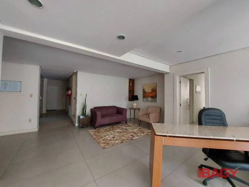 Foto 3 de Apartamento com 1 Quarto para alugar, 42m² em Centro, Florianópolis