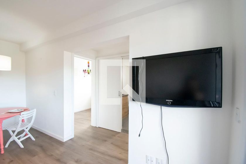 Foto 3 de Apartamento com 2 Quartos para alugar, 54m² em Glória, Porto Alegre