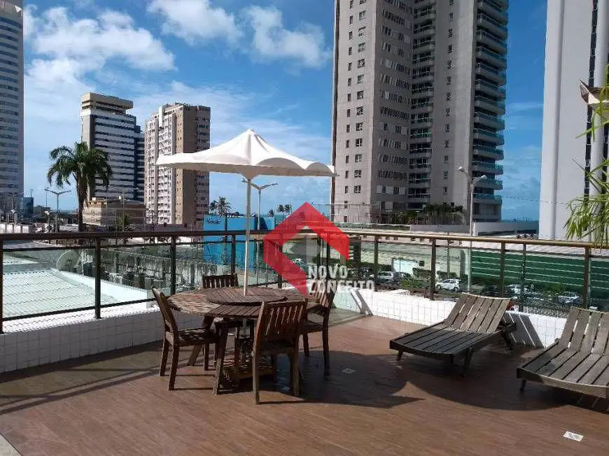 Foto 2 de Apartamento com 2 Quartos à venda, 79m² em Meireles, Fortaleza