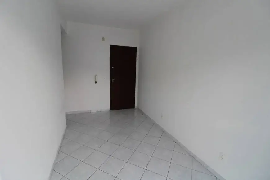 Foto 3 de Apartamento com 2 Quartos para alugar, 60m² em Santo Antônio, Joinville