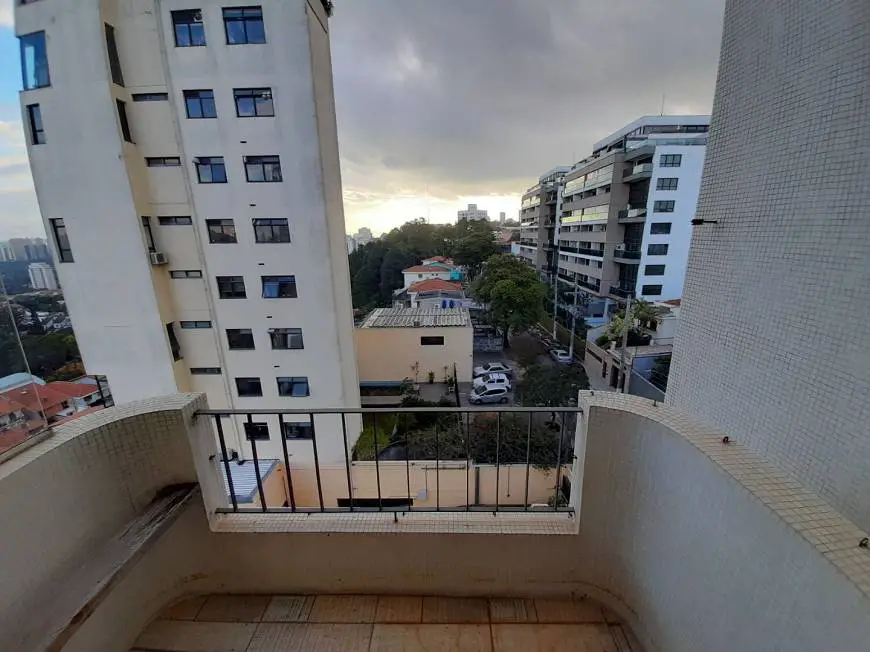 Foto 3 de Apartamento com 2 Quartos à venda, 68m² em Vila Madalena, São Paulo