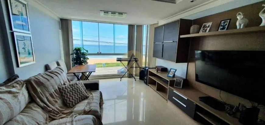 Foto 1 de Apartamento com 3 Quartos à venda, 120m² em Cavaleiros, Macaé